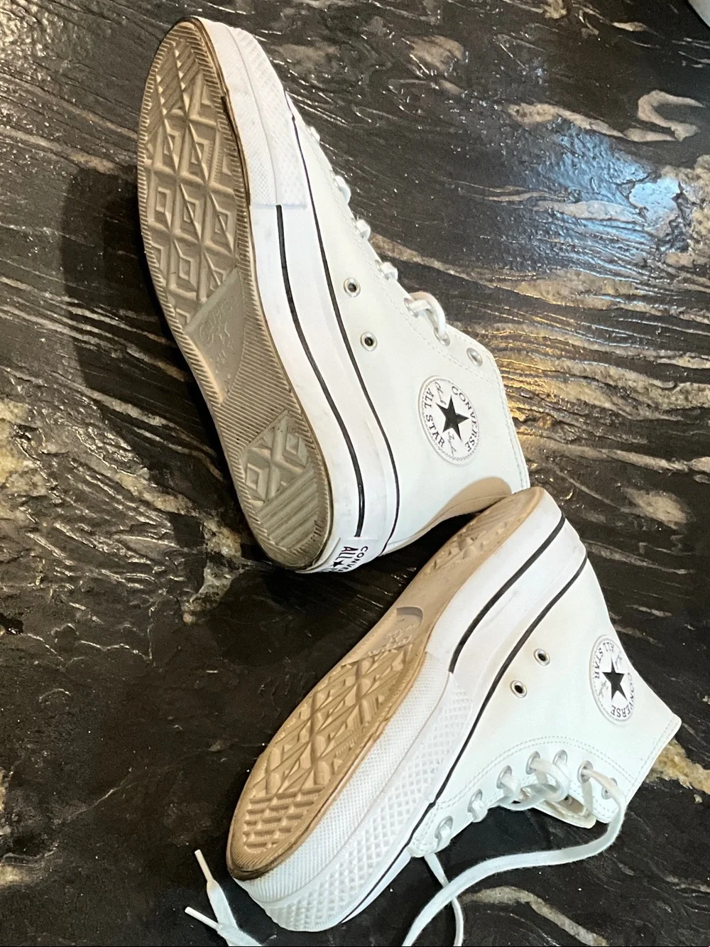 Converse White High Top leather Sneakers